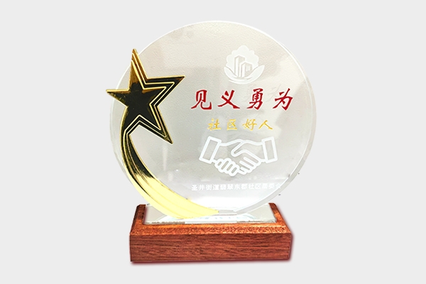 點(diǎn)贊丨“逆行”真英雄，救火顯擔(dān)當(dāng)！